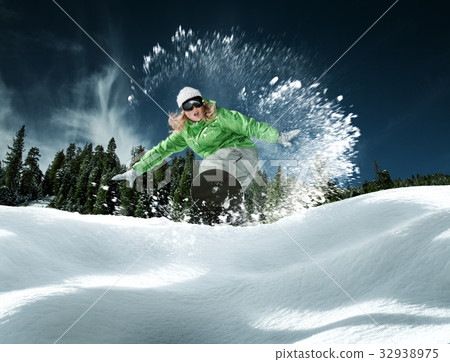 snowboarding 32938975