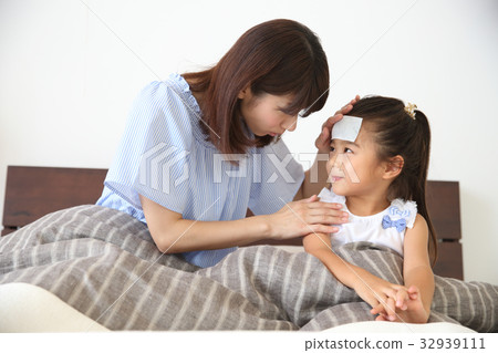基於蒲團的小孩 32939111