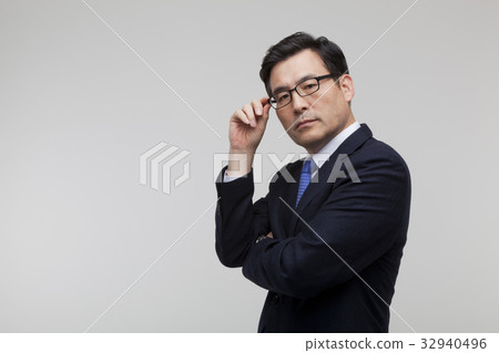 Businessman 32940496