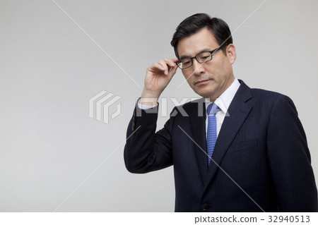 Businessman Businessman 32940513