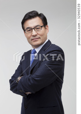 Businessman 32940539