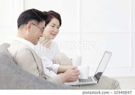 couple couple 32940697