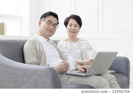 couple 32940706