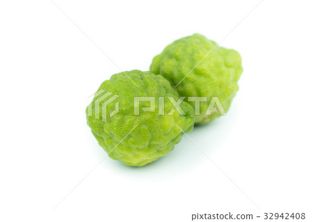 Bergamot fruit, Bergamot isolated on white  32942408