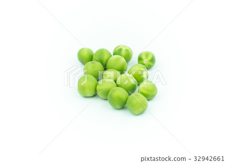 turkey berry (Solanum torvum) isolated on white  32942661