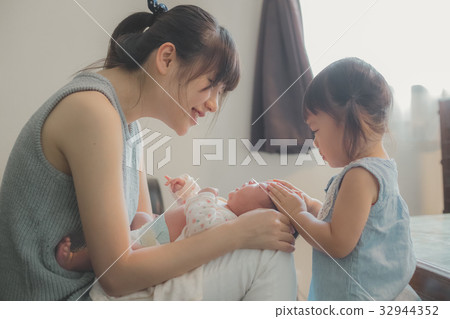 嬰兒 寶寶 寶貝 32944352