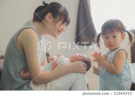 baby, infant, mother and child 32944353