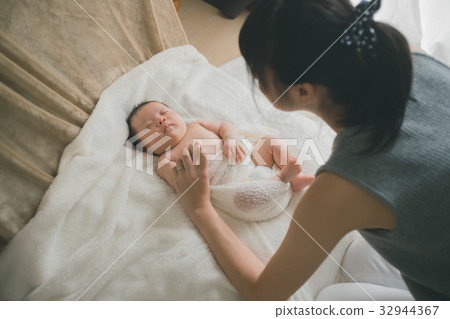 嬰兒 寶寶 寶貝 32944367