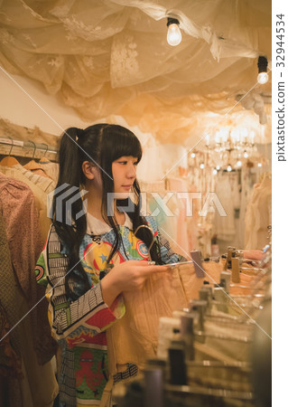 shoping, youngster, female 32944534