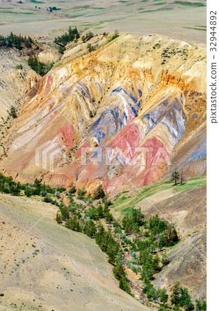 Multicolor soil of mercury occurrence in Altai  32944892