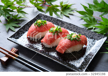 Wagyu handmade sushi Wagyu handmade sushi 32945198