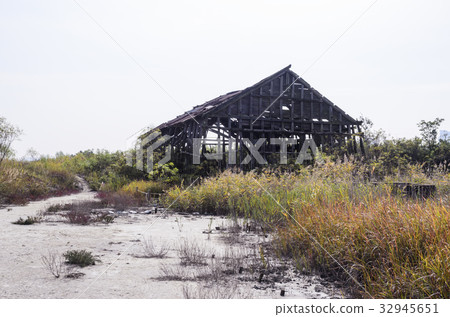 Salt warehouse, waste warehouse 32945651