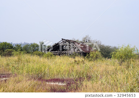 Salt warehouse, waste warehouse 32945653