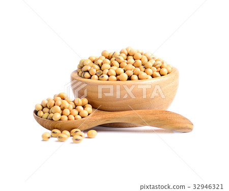 Macro shot of soybeans isolate on white  32946321