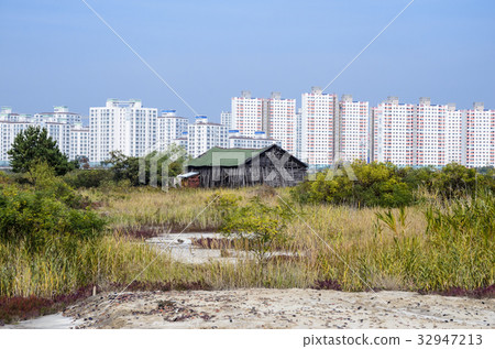 Salt storehouse, Sora wetland ecological park 32947213