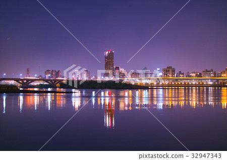 台灣，台北，大邱，夜色，夜景，榮耀之光，摔倒 32947343