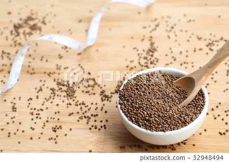 Perilla frutescens seed Perilla frutescens seed 32948494