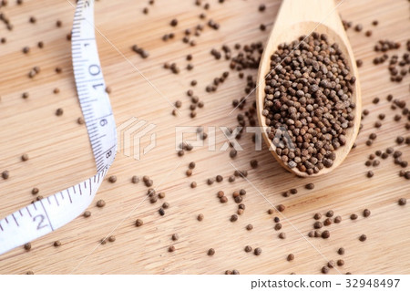 Perilla frutescens seed Perilla frutescens seed 32948497