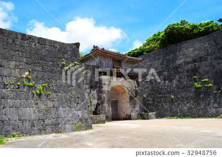 Shuri Castle 100 famous castles 32948756