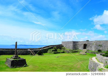 Nakagusuku城堡100座著名的城堡 32949063