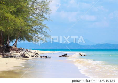 Koh Kam Tok Ranong, Thailand 32949385