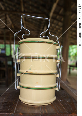 Vintage Metal Tiffin. Vintage Metal Tiffin. 32952512