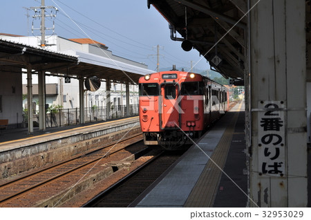 JR West Japan San-in Main Line Hamasaka Station 32953029