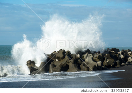 高浪 高浪 32953837