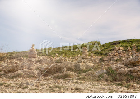 Landscape scenery with little rocks Landscape scenery with little rocks 32955898