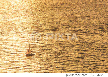 海的晚上風景 海的晚上風景 32956350