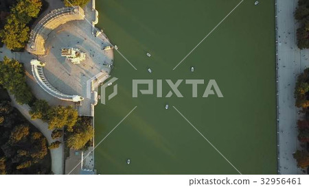flight drones over the famous Park of the Retiro flight drones over the famous Park of the Retiro 32956461
