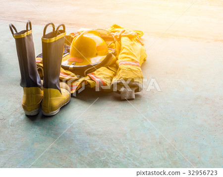 yellow fireproof uniform of Firefighters. yellow fireproof uniform of Firefighters. 32956723