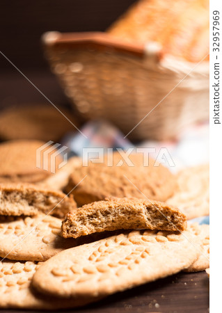 Fresh cookies 32957969