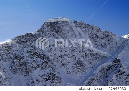 Mount Donguzoruns Mount Donguzoruns 32962980