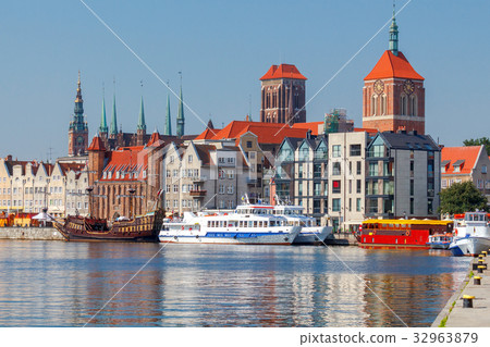 Gdansk. Central embankment. 32963879