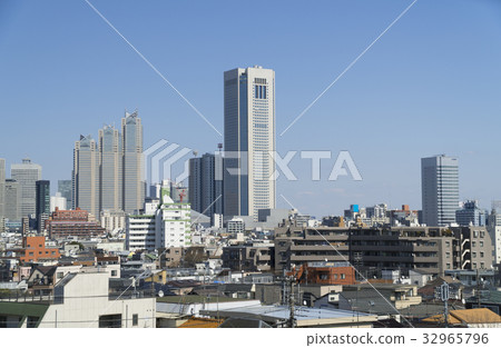 Tokyo scenery Hatsudai and Shinjuku 32965796