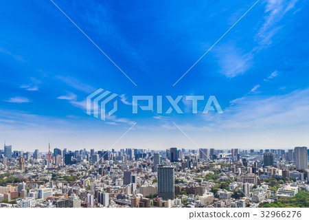 Tokyo city view Blue sky and cityscape Tokyo city view Blue sky and cityscape 32966276