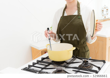 做飯的女人 32966661