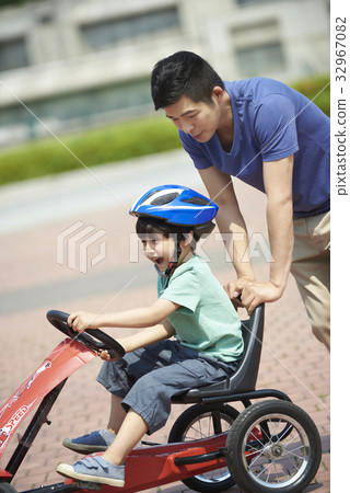 Dad, Son, Family 32967082