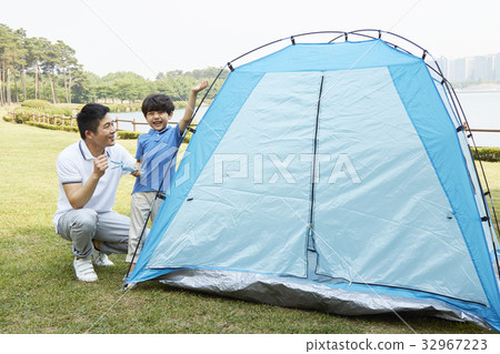 Dad and Son, Family, Lake Park, Ilsan, Goyang City, Gyeonggi-do 32967223