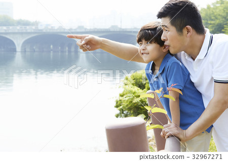 Dad and Son, Family, Lake Park, Ilsan, Goyang City, Gyeonggi-do Dad and Son, Family, Lake Park, Ilsan, Goyang City, Gyeonggi-do 32967271