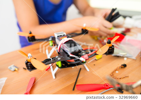 Building of flying drone 32969660