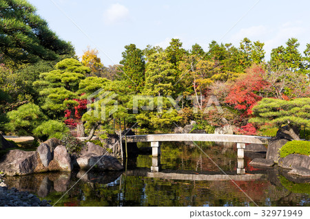 Kokoen Garden in Himeji city Kokoen Garden in Himeji city 32971949