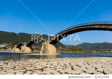 Kintai Bridge in Iwakuni 32972244