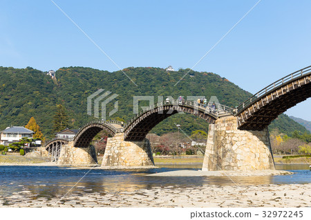 Wooden Arched pedestrian Kintai Bridge 32972245