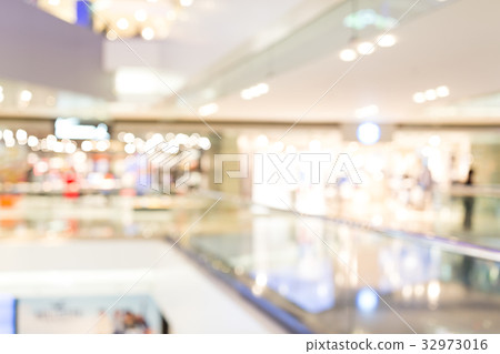 Blur store with bokeh background 32973016