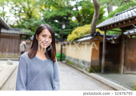 Young asian woman in Kanazawa city Young asian woman in Kanazawa city 32976795