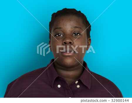 Woman standing and posing for photoshoot close up Woman standing and posing for photoshoot close up 32980144