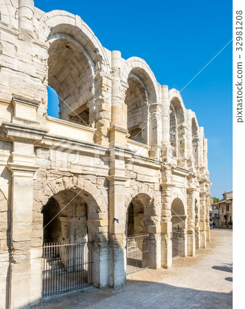 Amphitheater in Arles, France Amphitheater in Arles, France 32981208