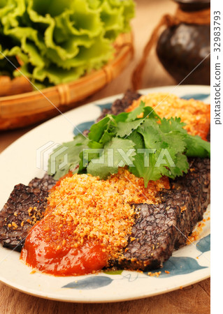 Blood rice cake Blood rice cake 32983793